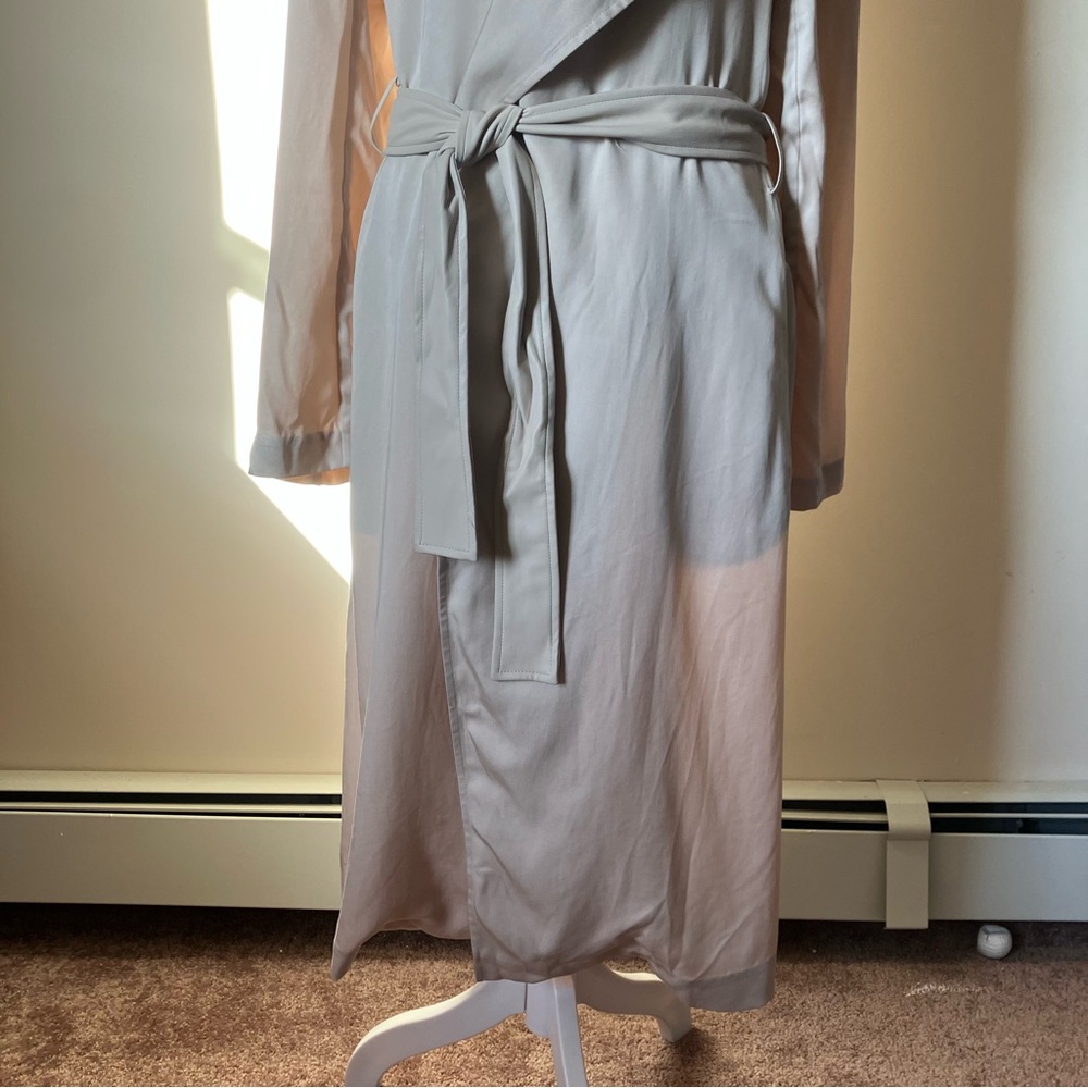 Badgley Mischka Tan / Cream Angelina Belted Trench Coat size Medium - Picture 7 of 14